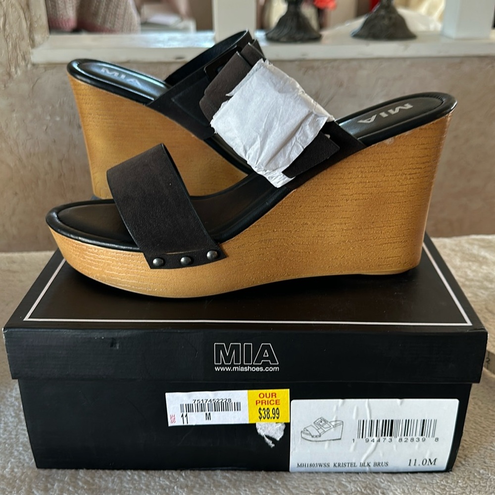 NWT MIA Kristel Platform Slide